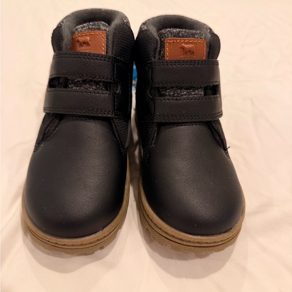 NWT Boys Black Outdoor Boots